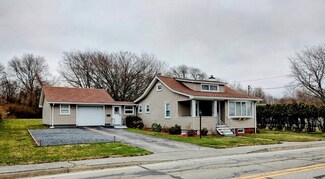 370 Oneil Rd, Somerset, MA 02725