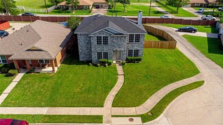 2205 Montrose Ln, Lancaster, TX 75134