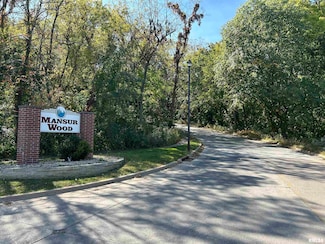 900 Rebecca Ln, Carbon Cliff, IL 61239