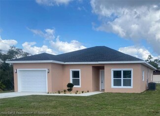 301 Tanager Ave, Sebring, FL 33870