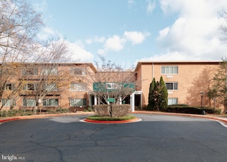 10570 Main St Unit 424, Fairfax, VA 22030