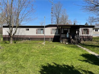 2012 Pioneer Trail, Jamestown, PA 16134
