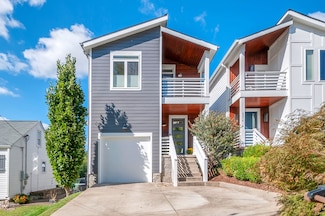 847B Dewees Ave, Nashville, TN 37204