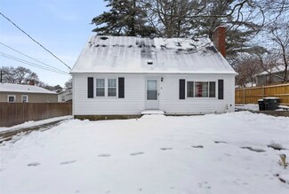 11 Dell St, Coventry, RI 02816