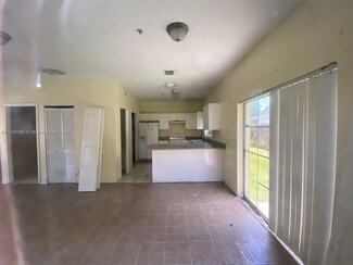 3932 SW 52nd Ave Unit B5, Hollywood, FL 33023