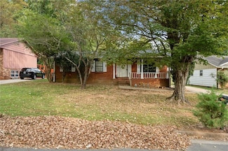 1617 Benbow St, Winston Salem, NC 27106