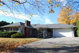 571 Mount Vernon St, Lawrence, MA 01843