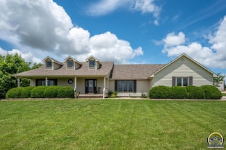 1707 W 6th St, Lyndon, KS 66451