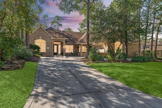 27 Woodmere Place, Spring, TX 77381