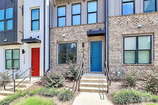 1733 Dunavant St, Charlotte, NC 28203