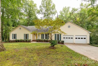 528 Woodberry Rd, Rock Hill, SC 29732