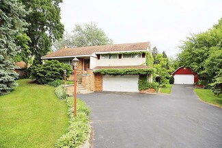 21W485 Eagle Terrace, Medinah, IL 60157