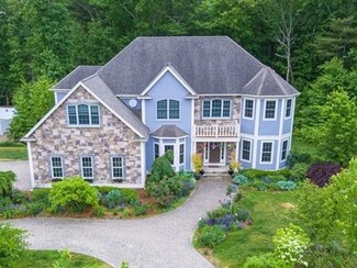 8 Harvey Ln, North Easton, MA 02356
