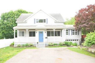 202 Clark St, Worcester, MA 01606