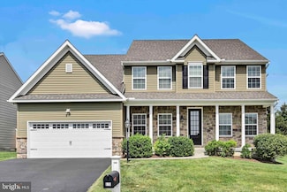 628 Warminster Ln, Lititz, PA 17543