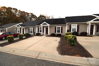 2056 Pin Oak Place, Cramerton, NC 28032