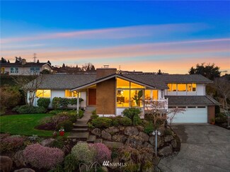 12115 SE 14th St, Bellevue, WA 98005