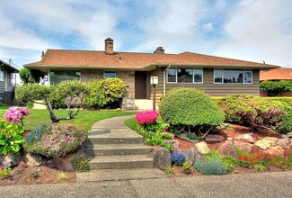 8753 22nd Ave NW, Seattle, WA 98117
