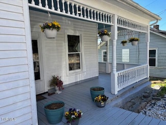 911 Russell St, Bristol, VA 24201