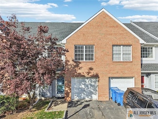 269 Shady Oak Ct, Piscataway, NJ 08854