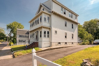 92 E Water St Unit 2nd Flr, Taunton, MA 02780