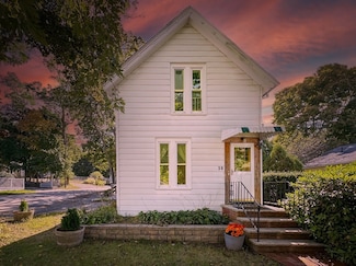 30 Walnut Ave, Weymouth, MA 02188