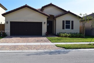 4176 NE 21st St, Homestead, FL 33033