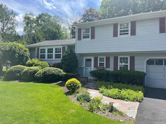 56 Capral Ln, New City, NY 10956