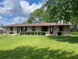 2285 Bootmaker Dr, Beloit, WI 53511