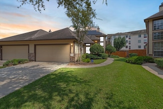 7807 Glenn Cliff Dr, Houston, TX 77064