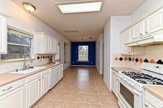 4437 Chickasaw Ct, Austin, TX 78749