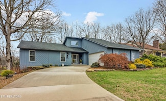 419 Lakeview Dr, Crossville, TN 38558