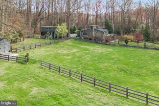 718 Springvale Rd, Great Falls, VA 22066