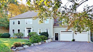 10 Bridle Path Ln, Middleboro, MA 02346