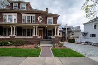 4 Westland St, Worcester, MA 01602