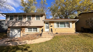 3214 Birchwood Dr, Hazel Crest, IL 60429