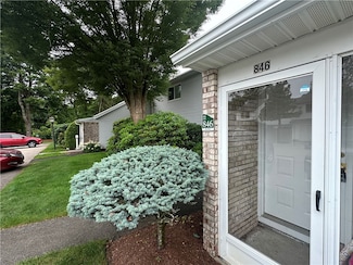 846 Halifax Dr Unit 84, Warwick, RI 02886