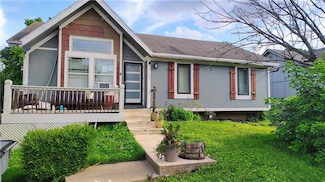 397 W Johnston St, Olathe, KS 66061