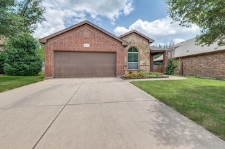 1433 Sierra Blanca Dr, Burleson, TX 76028