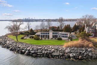 1450 Flagler Dr, Mamaroneck, NY 10543