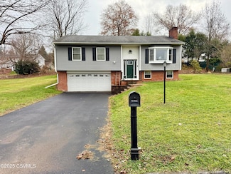 208 Sprout Rd, Muncy, PA 17756