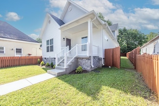 704 Vine St, Paris, KY 40361