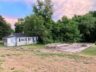 601 Locust St, Washington, MO 63090