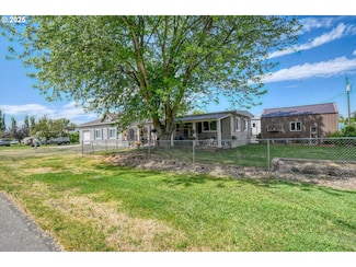 330 2nd St, Athena, OR 97813