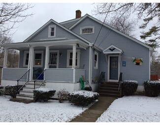 88 Mccabe St, South Dartmouth, MA 02748