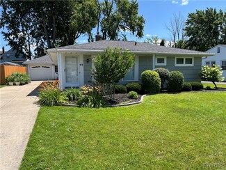 49 Mapleview Dr, Buffalo, NY 14226