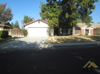 3209 Green Mountain Ln, Bakersfield, CA 93312