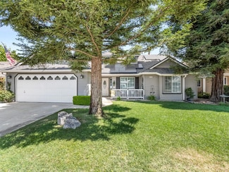 2143 Spruce Ave, Clovis, CA 93611