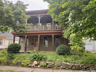 429 S Madison St, Macomb, IL 61455