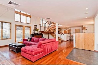 15 York Rd, Waban, MA 02468